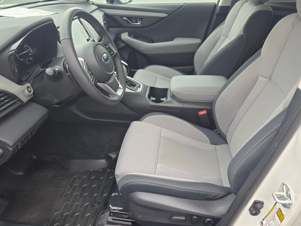 Certified 2025 Subaru Outback Premium AWD/4WD image 18