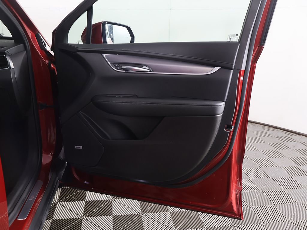 Used 2023 Cadillac XT6 Luxury image 27