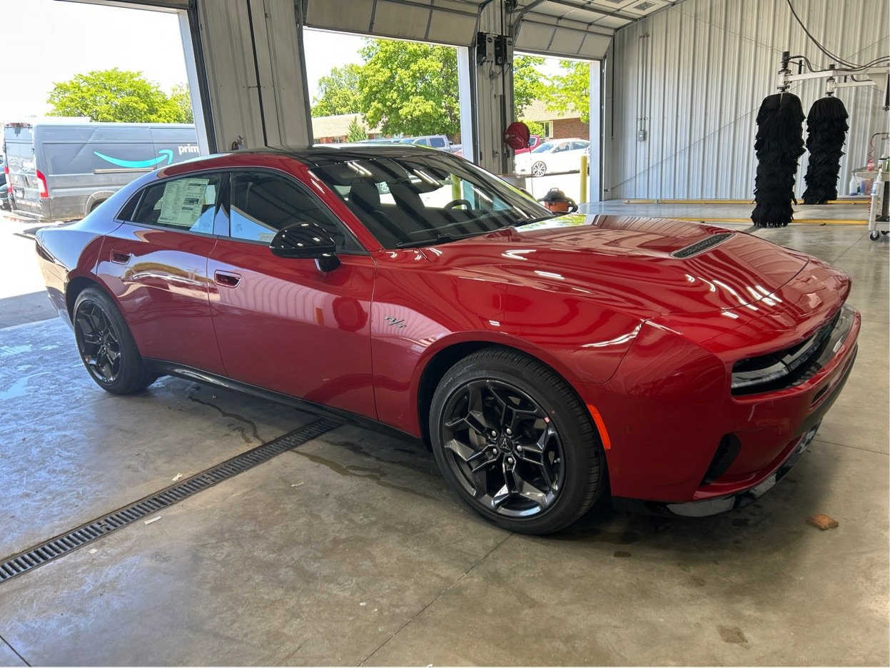 New 2026 Dodge Charger R/T AWD/4WD image 7