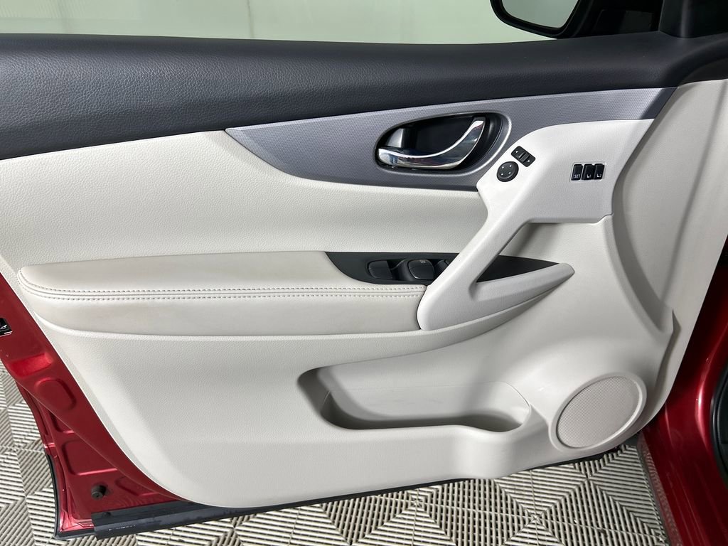 Used 2020 Nissan Rogue Sport SL w/ Premium Package AWD/4WD image 11