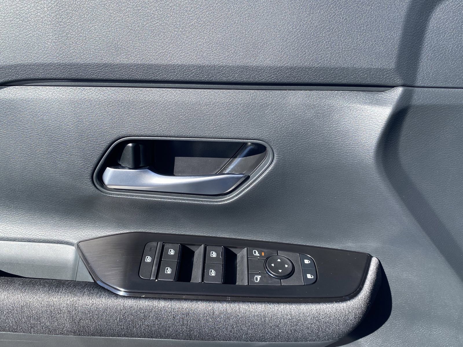 New 2026 Nissan Kicks SV FWD image 23