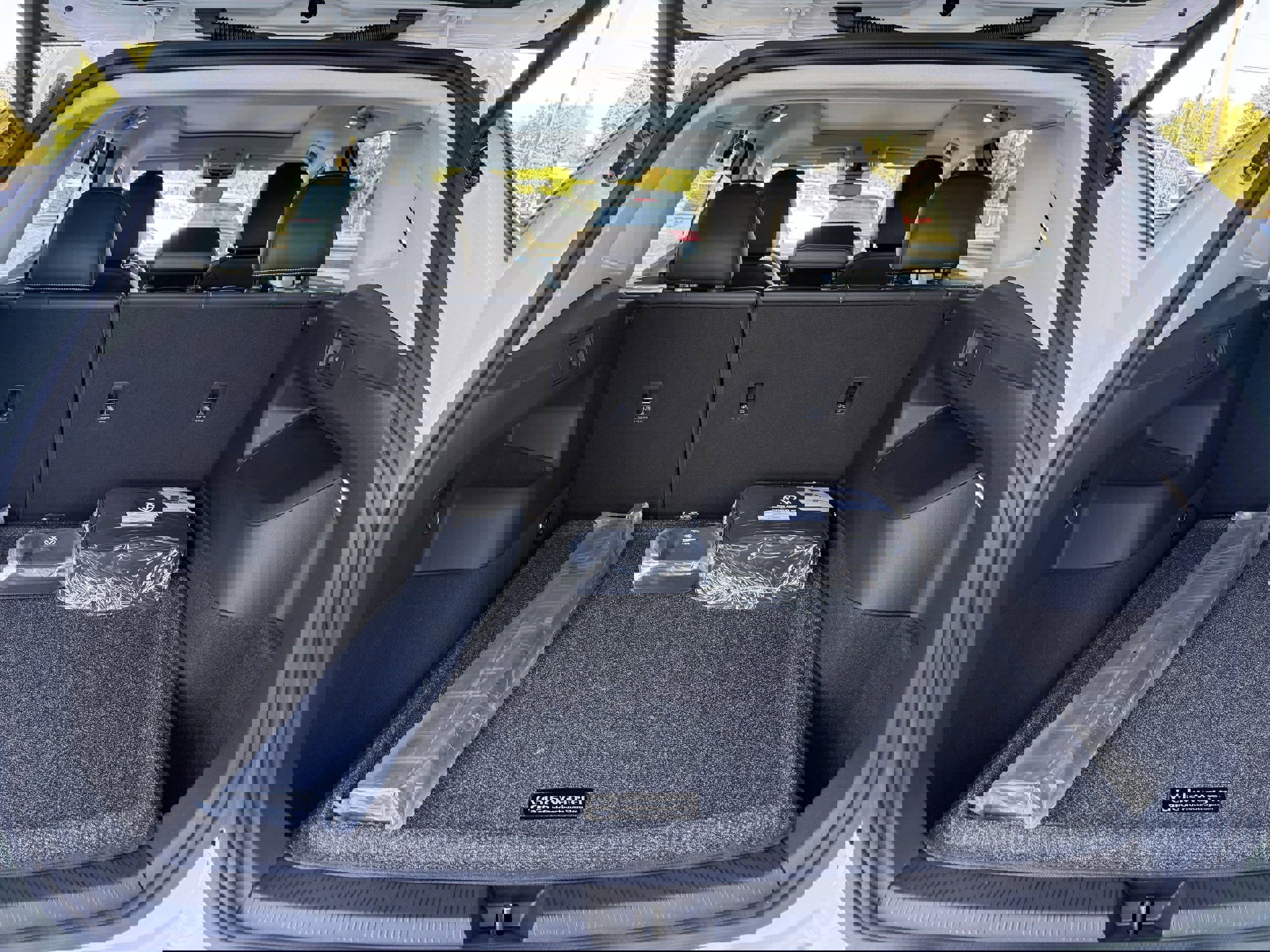 New 2025 Volkswagen Tiguan SE image 27