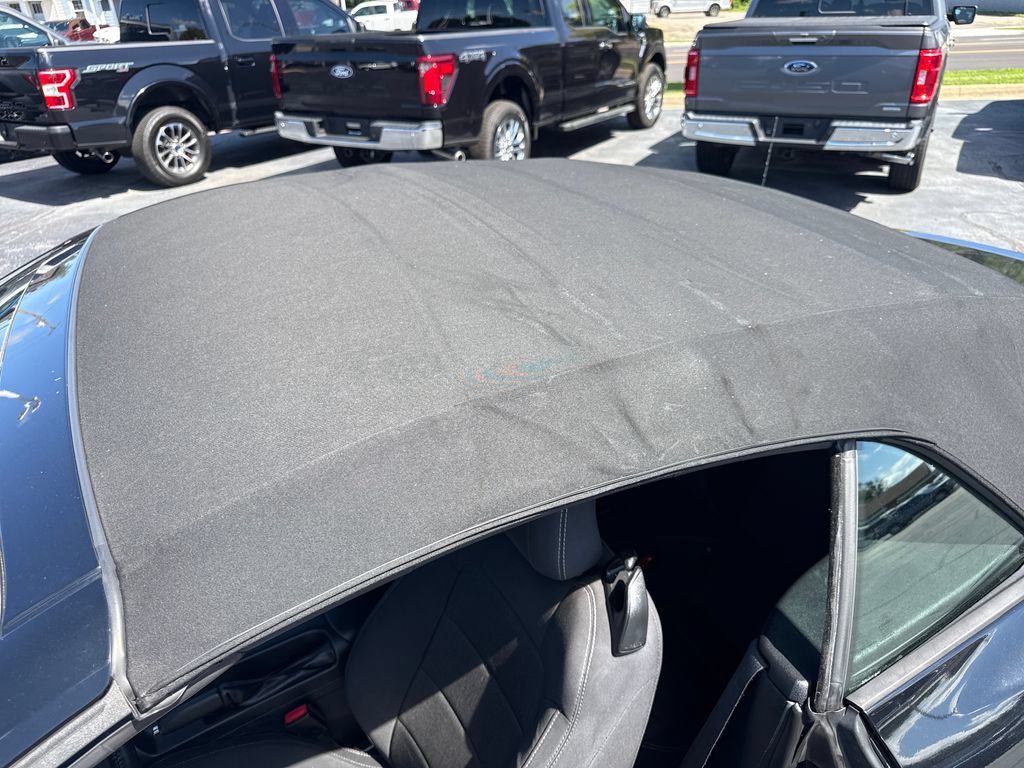 Used 2016 Ford Mustang Convertible RWD image 15