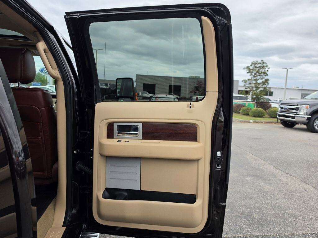 Used 2014 Ford F150 King Ranch w/ King Ranch Luxury Package image 45