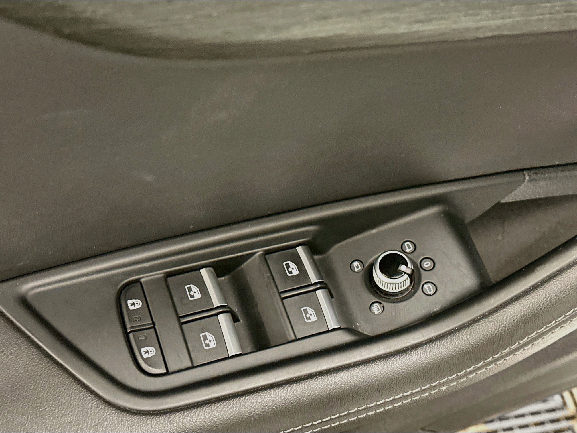 Used 2022 Audi A4 2.0T Premium Plus AWD/4WD image 15