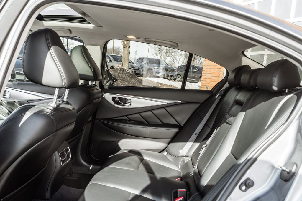 Used 2021 INFINITI Q50 Luxe image 25