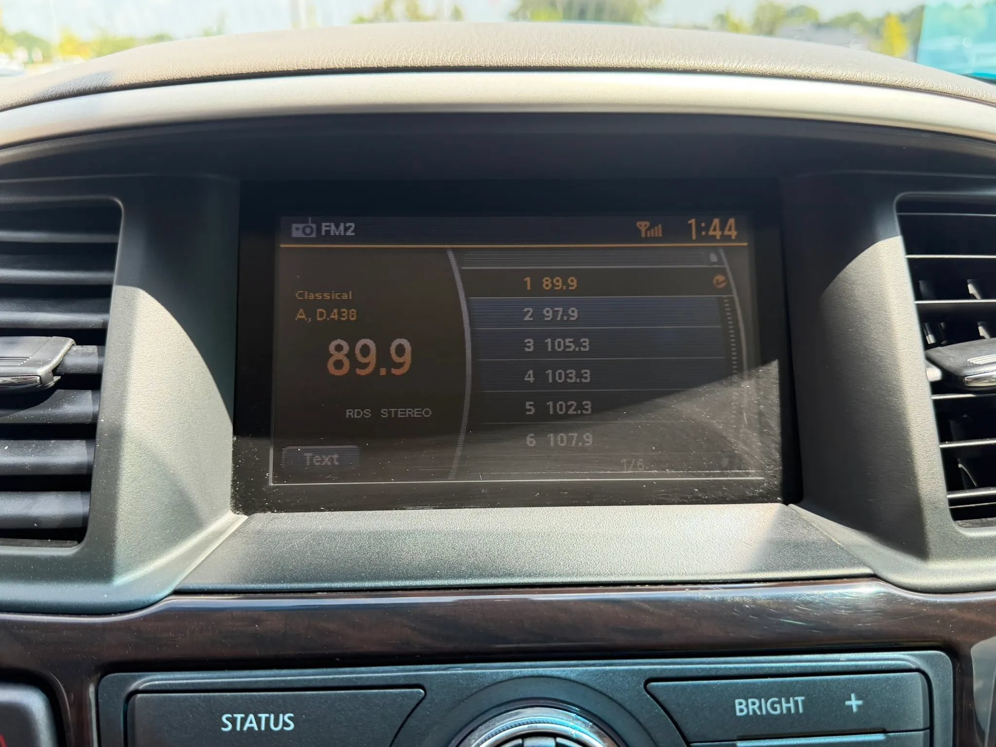 Used 2014 Nissan Pathfinder SL FWD image 22