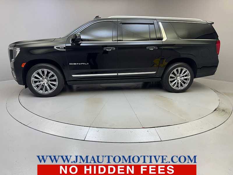 Used 2022 GMC Yukon XL Denali w/ Denali Premium Package image 2