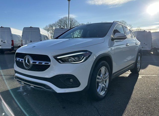 Certified 2021 Mercedes-Benz GLA 250 4MATIC image 3