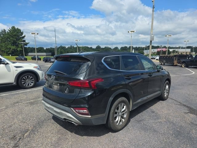 Used 2019 Hyundai Santa Fe SE FWD image 3