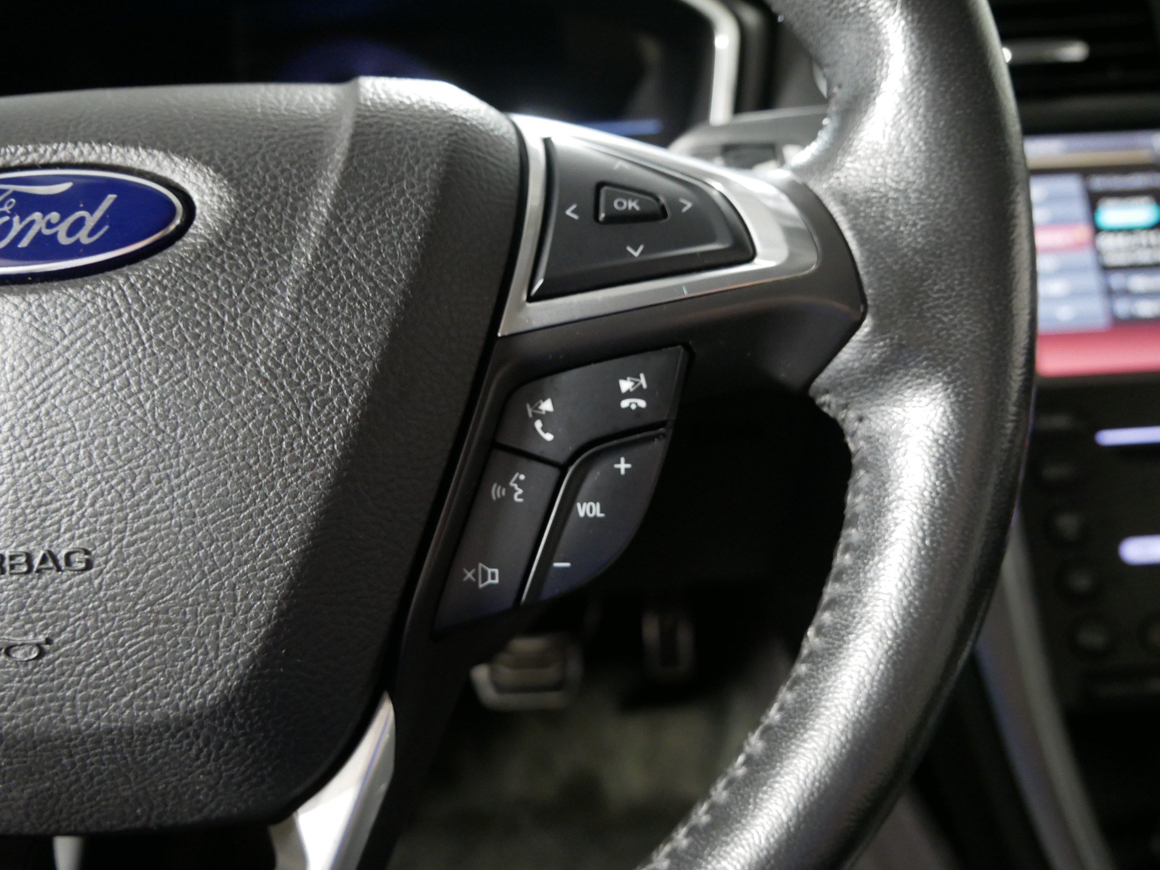Used 2016 Ford Fusion Titanium FWD image 28