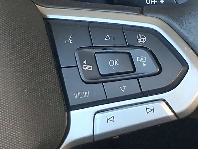 Used 2024 Volkswagen Atlas Peak Edition SE AWD/4WD image 15