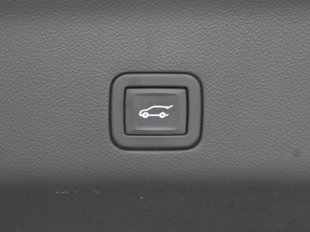 Used 2024 Chevrolet Suburban Premier AWD/4WD image 52