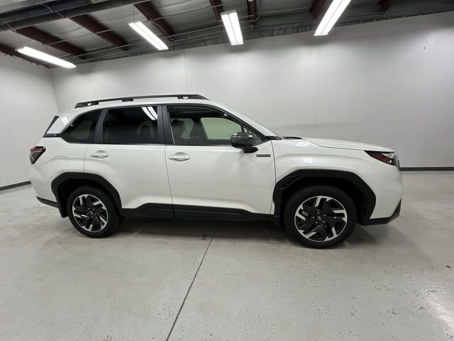 Used 2025 Subaru Forester Premium AWD/4WD image 9