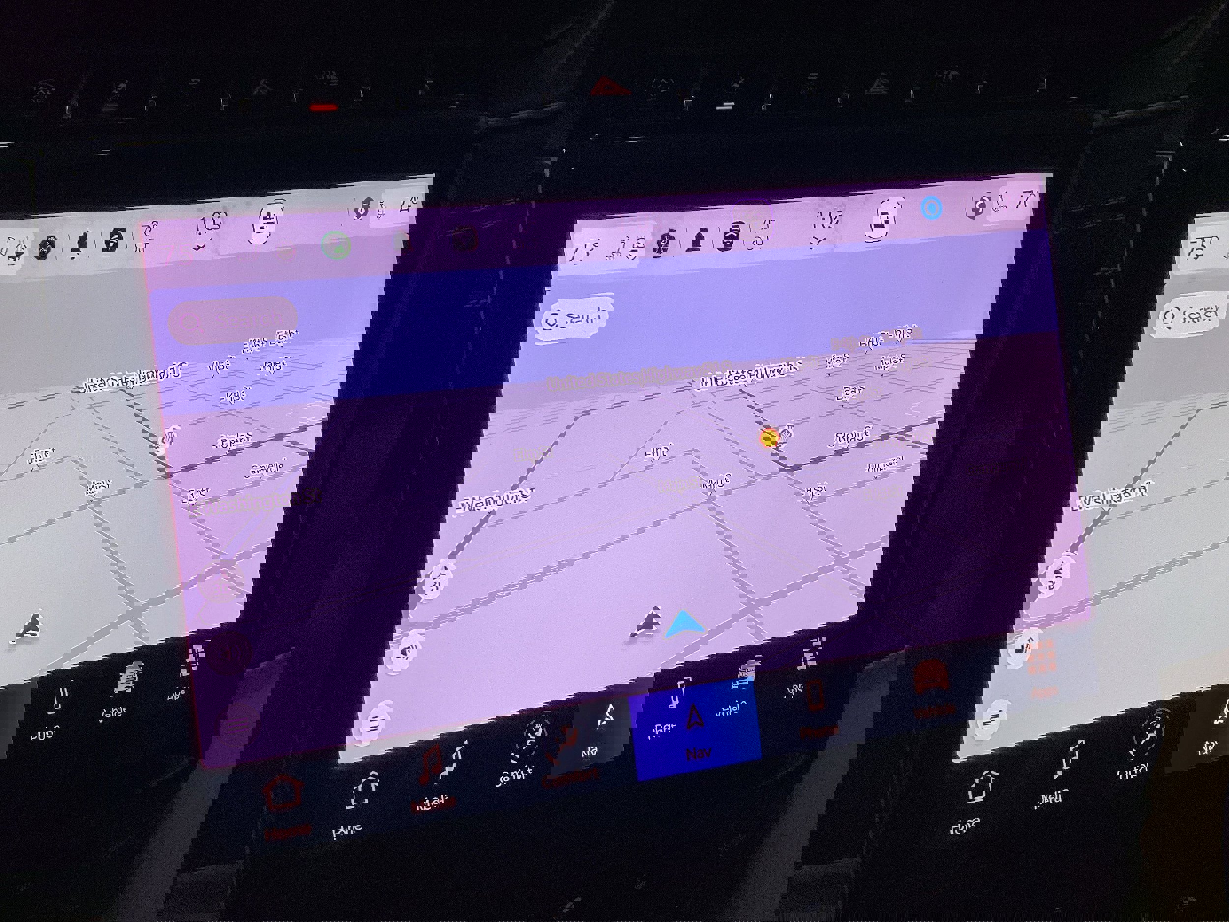 Used 2024 Jeep Grand Cherokee Limited w/ Luxury Tech Group II image 34