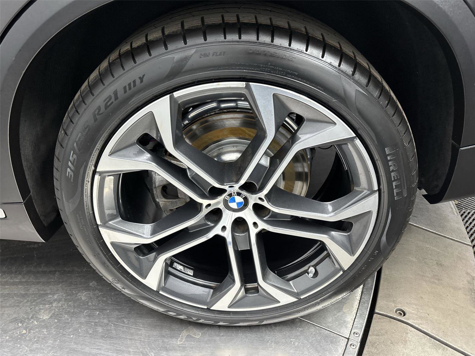 Used 2021 BMW X5 xDrive45e w/ Premium Package image 27