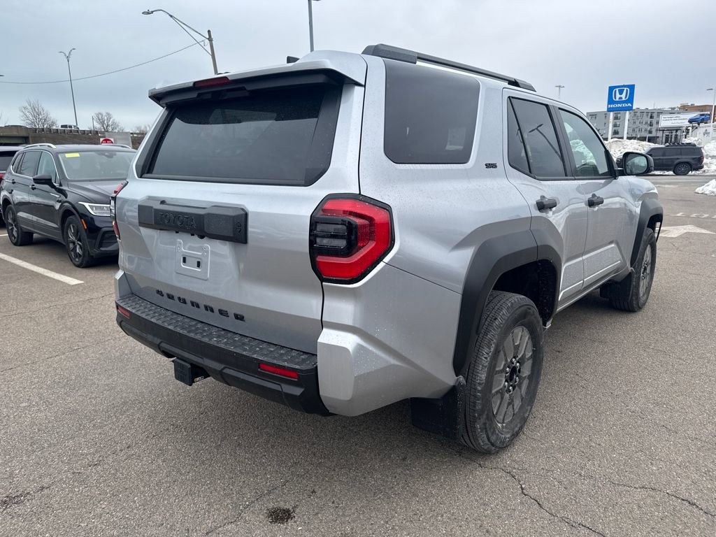 New 2026 Toyota 4Runner SR5 image 7