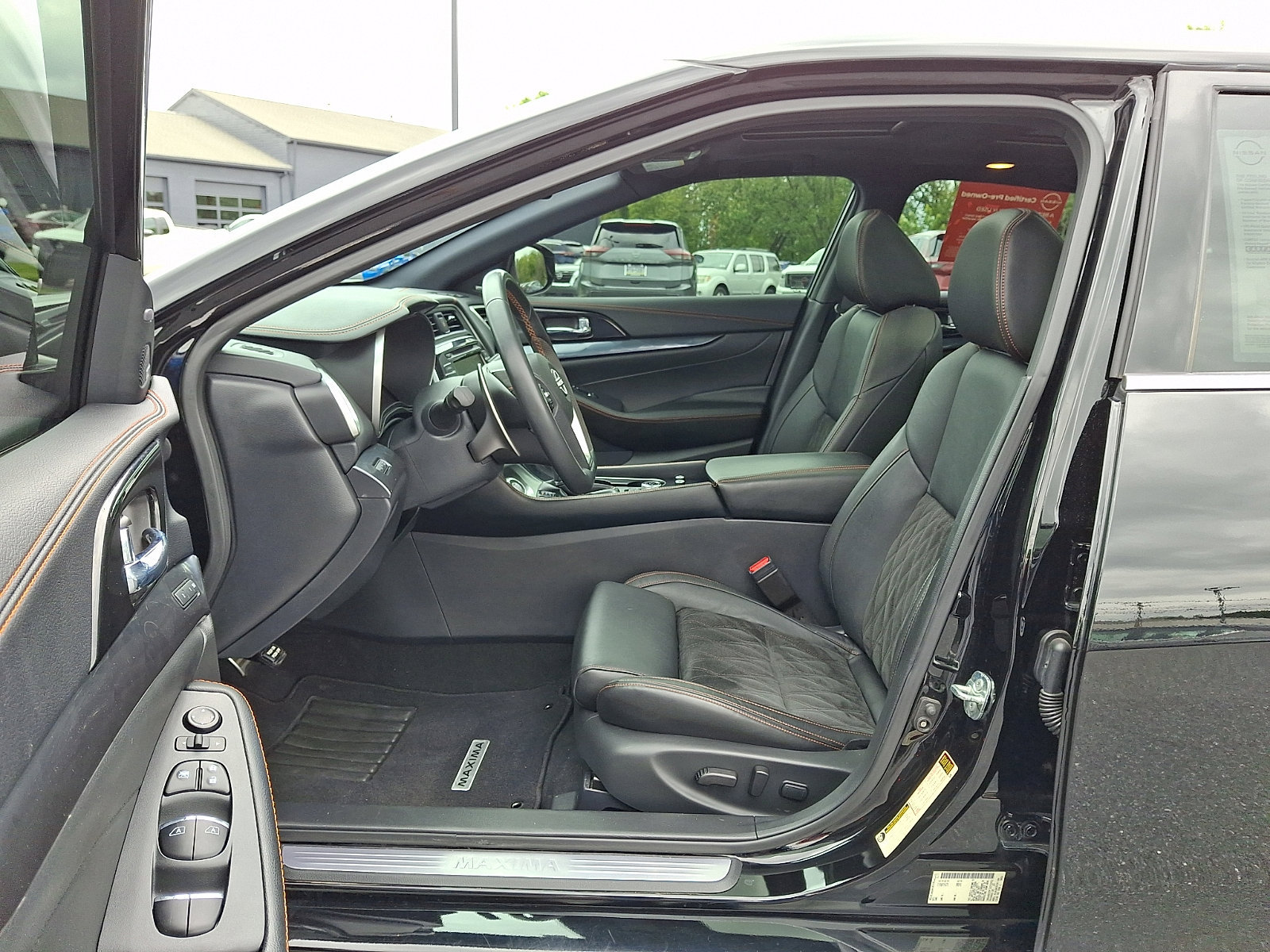 Used 2023 Nissan Maxima SR w/ Sport Mat Group FWD image 21