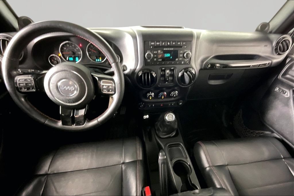 Used 2012 Jeep Wrangler Unlimited Sahara AWD/4WD image 7