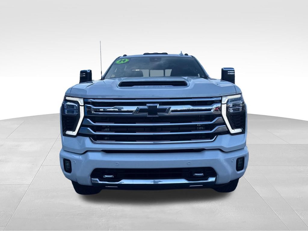 Used 2024 Chevrolet Silverado 2500 High Country w/ LPO, Dark Essentials Package AWD/4WD image 9