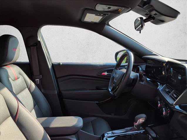 Used 2025 Chevrolet Trax RS w/ Driver Confidence Package FWD image 27