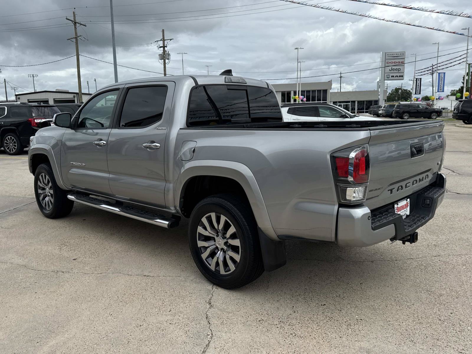 Used 2021 Toyota Tacoma Limited RWD image 5