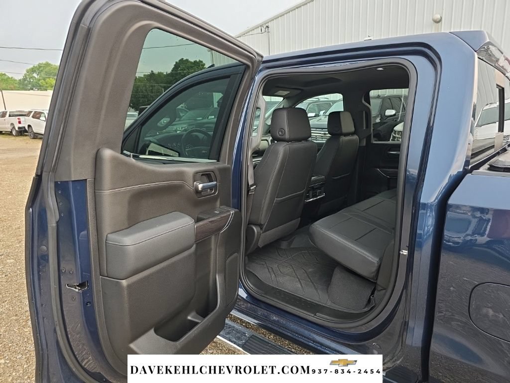 Used 2022 Chevrolet Silverado 1500 LTZ AWD/4WD image 19