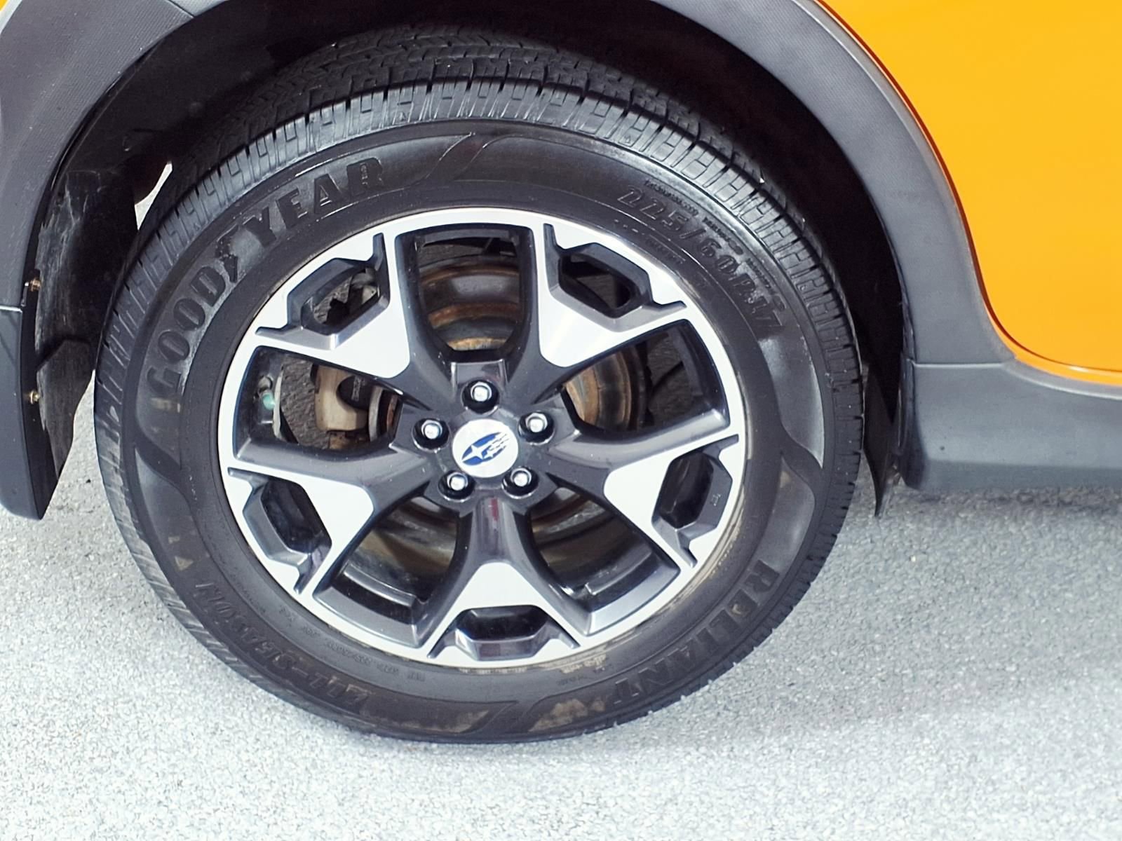 Used 2018 Subaru Crosstrek 2.0i Premium w/ Moonroof Package AWD/4WD image 5