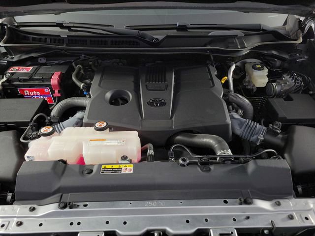Used 2022 Toyota Tundra SR5 w/ SR5 Convenience Package AWD/4WD image 13