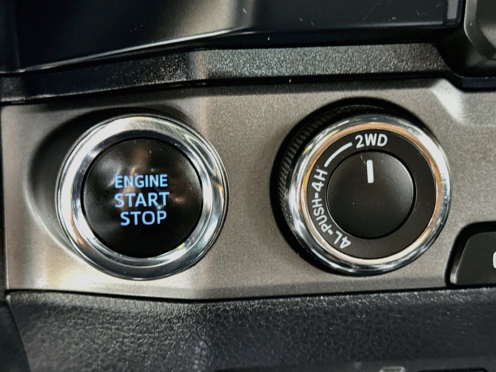 Used 2019 Toyota Tacoma TRD Sport AWD/4WD image 28