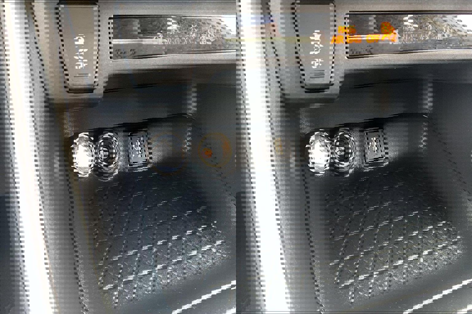 Used 2024 Toyota RAV4 XLE image 38