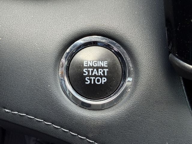 Used 2023 Toyota Highlander XLE FWD image 18