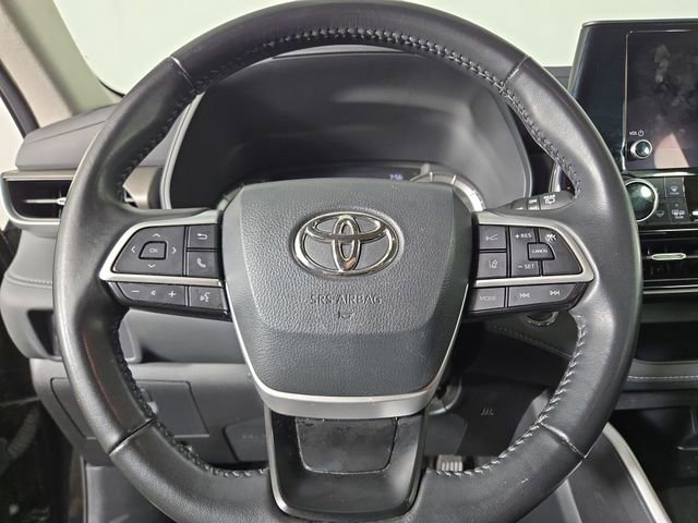 Used 2023 Toyota Highlander LE image 22