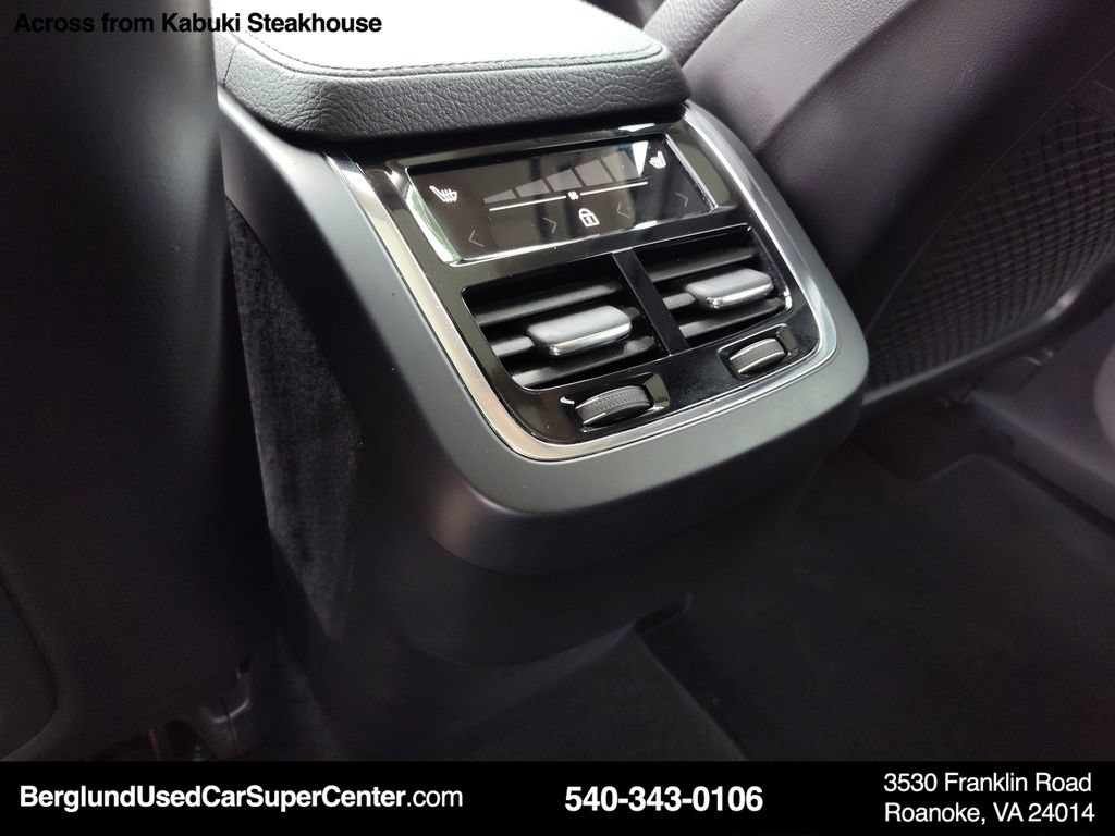 Used 2021 Volvo XC90 T6 Momentum w/ Advanced Package AWD/4WD image 17