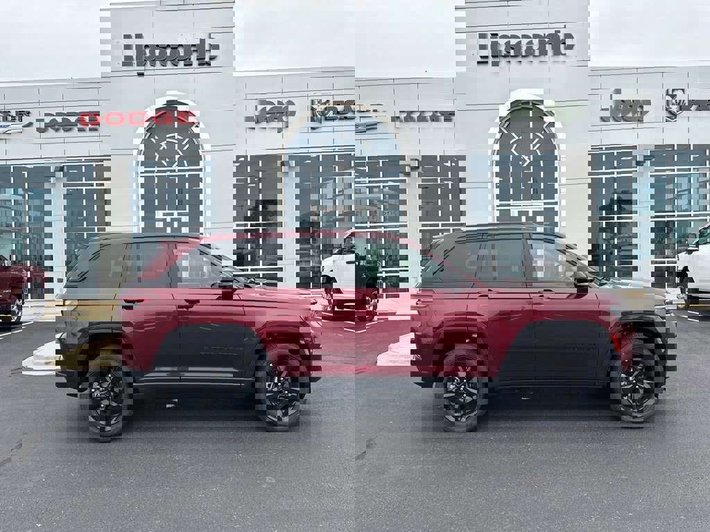 New 2025 Jeep Grand Cherokee Altitude