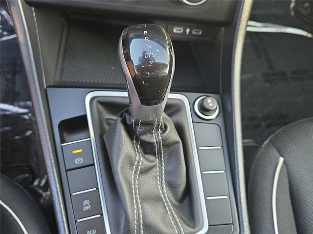 Used 2024 Volkswagen Jetta Sport image 17