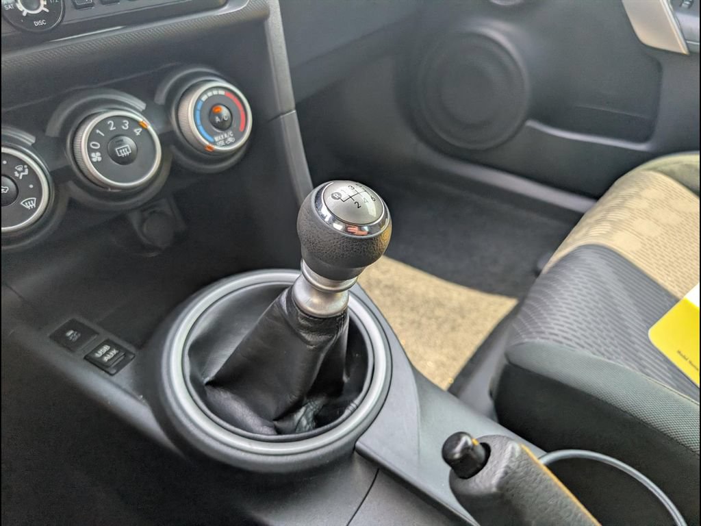 Used 2012 Scion tC FWD image 18