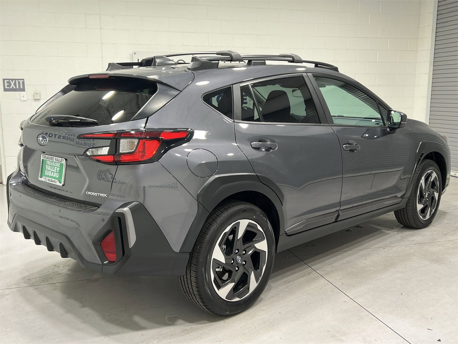 Certified 2025 Subaru Crosstrek 2.5i Limited w/ Crosstrek Mirror Package image 8