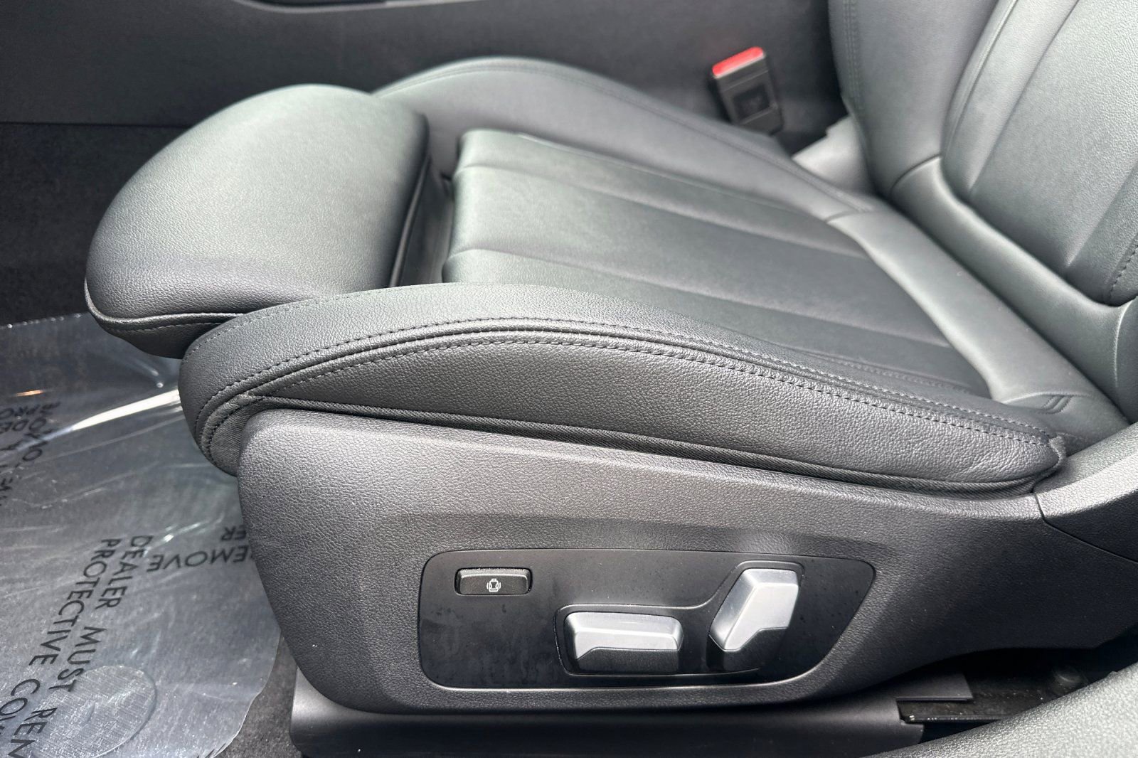 Used 2021 BMW 330e w/ Driving Assistance Package image 14