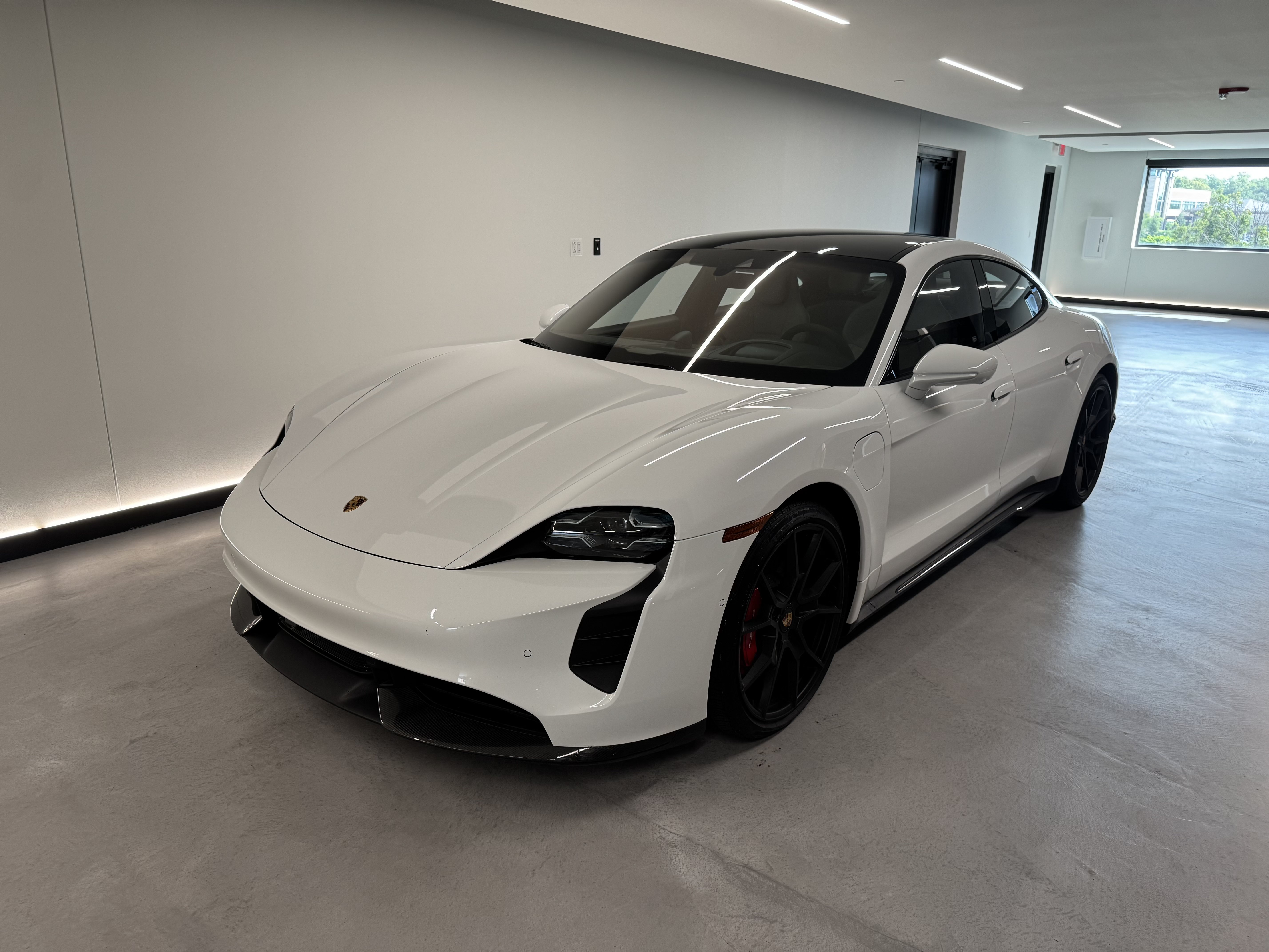 Used 2024 Porsche Taycan GTS w/ Technology Package AWD/4WD image 2