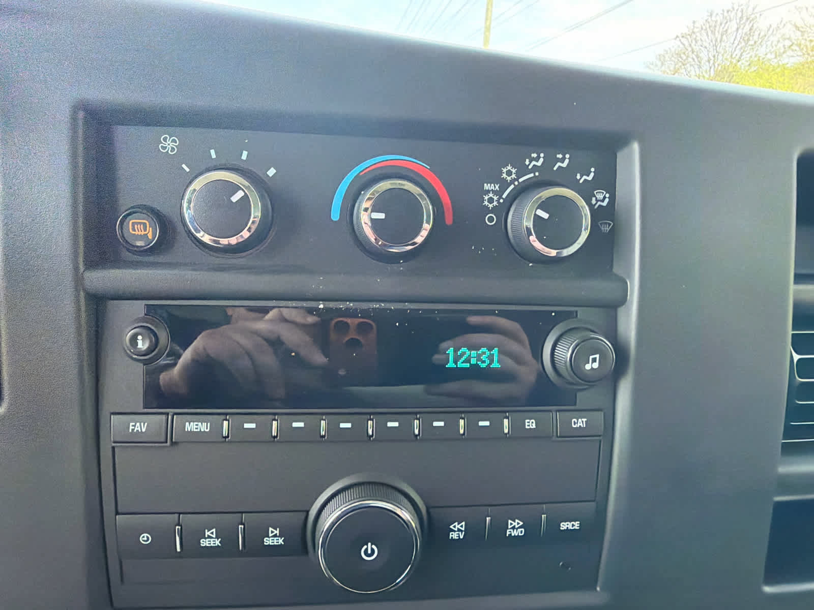 New 2025 GMC Savana 2500 w/ Driver Convenience Package RWD image 24