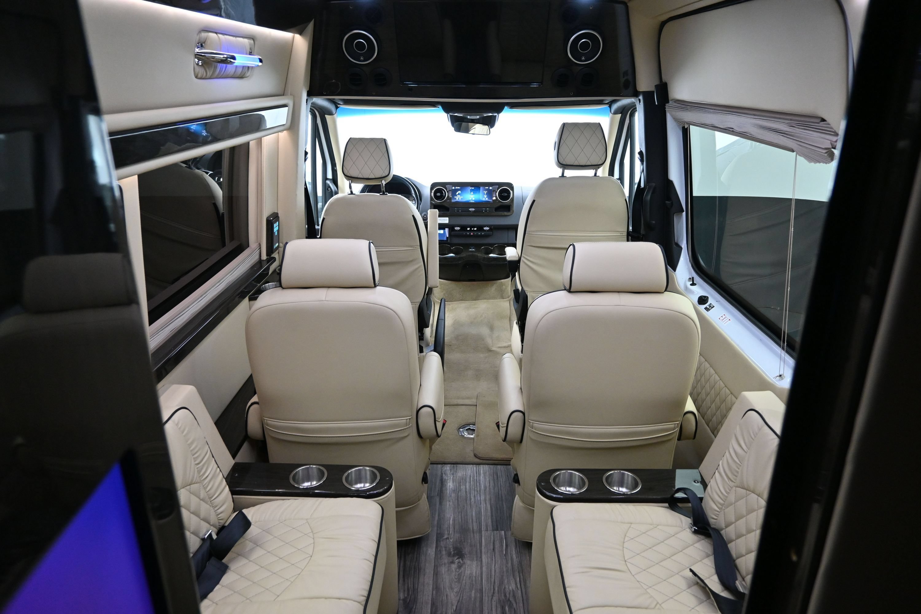 Used 2020 Mercedes-Benz Sprinter 2500 image 32