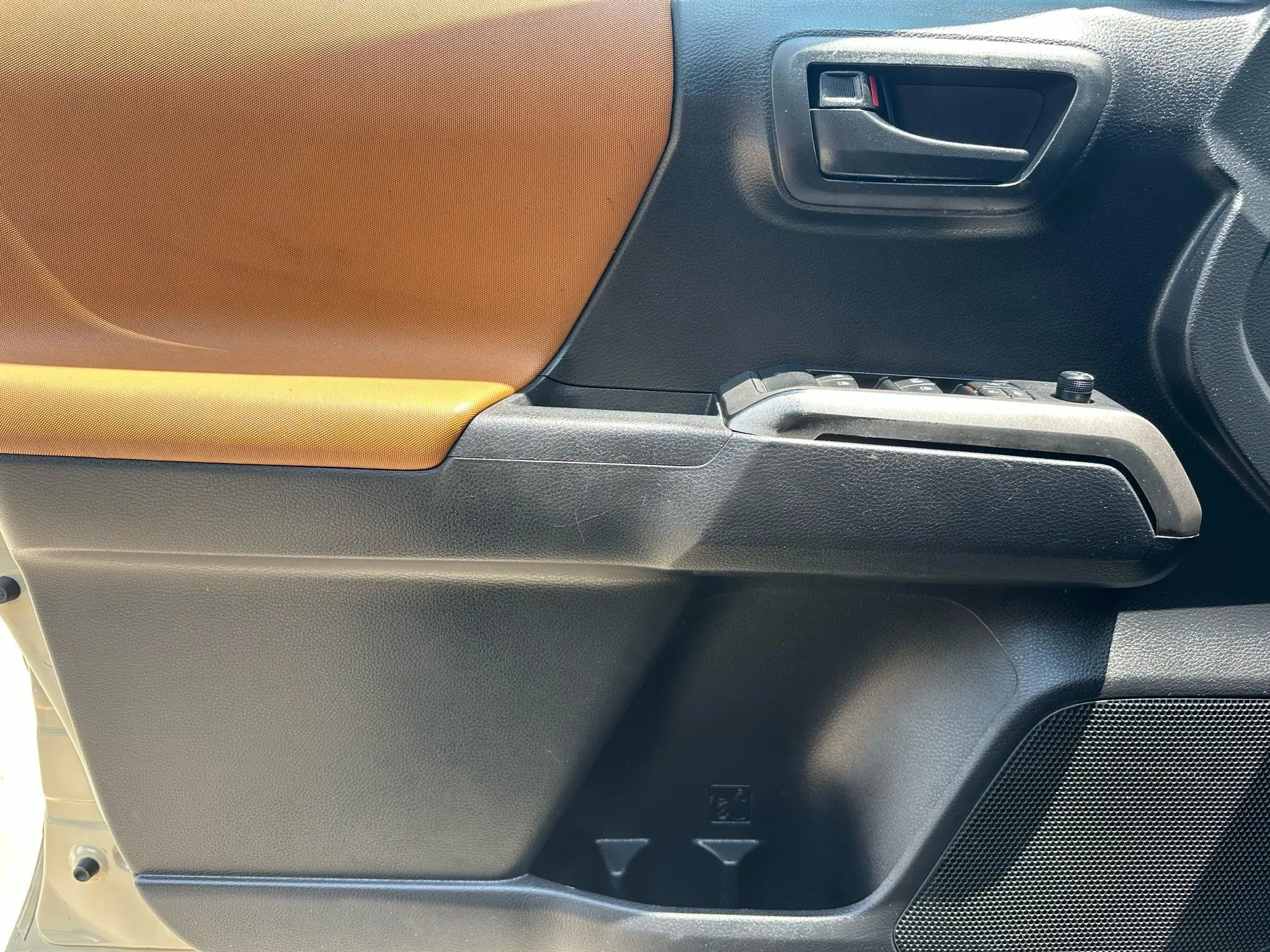 Used 2019 Toyota Tacoma SR5 image 9