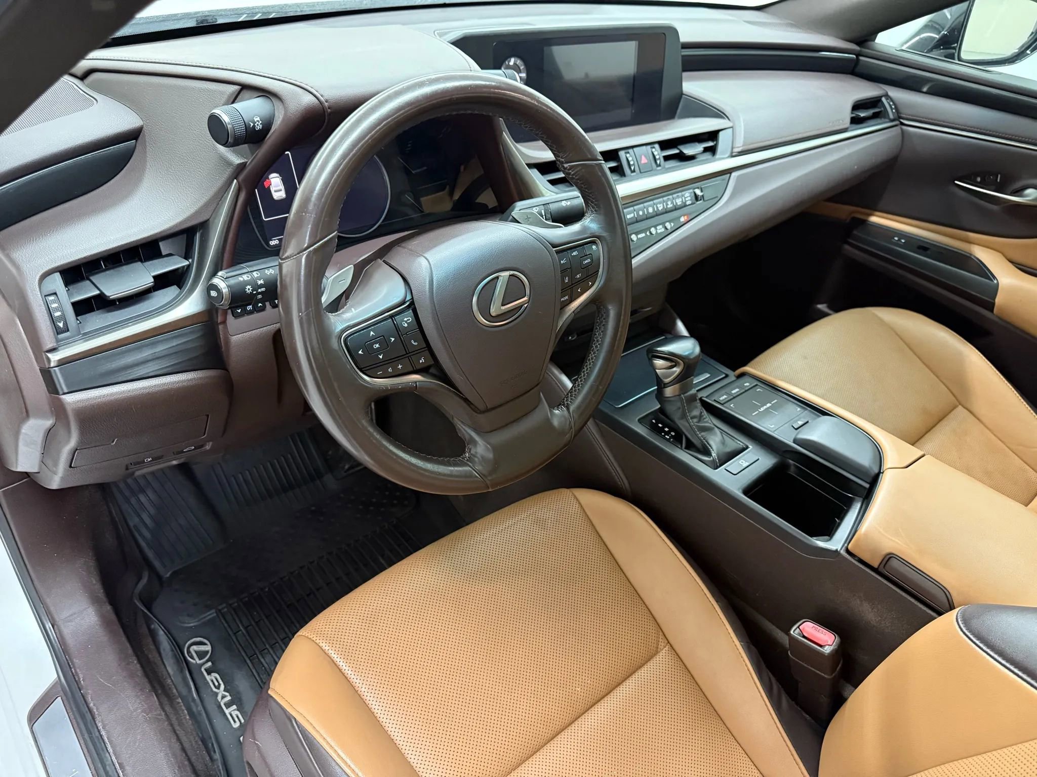 Used 2019 Lexus ES 350 w/ Accessory Package 2 image 13