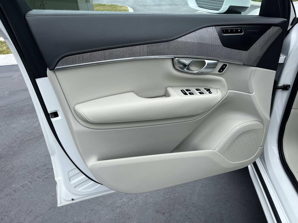 Used 2022 Volvo XC90 T6 Inscription AWD/4WD image 25