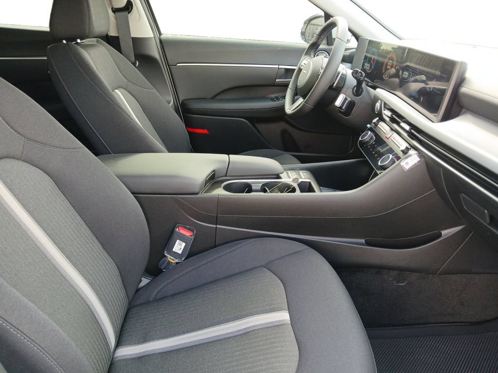 New 2026 Hyundai Sonata SEL FWD image 16