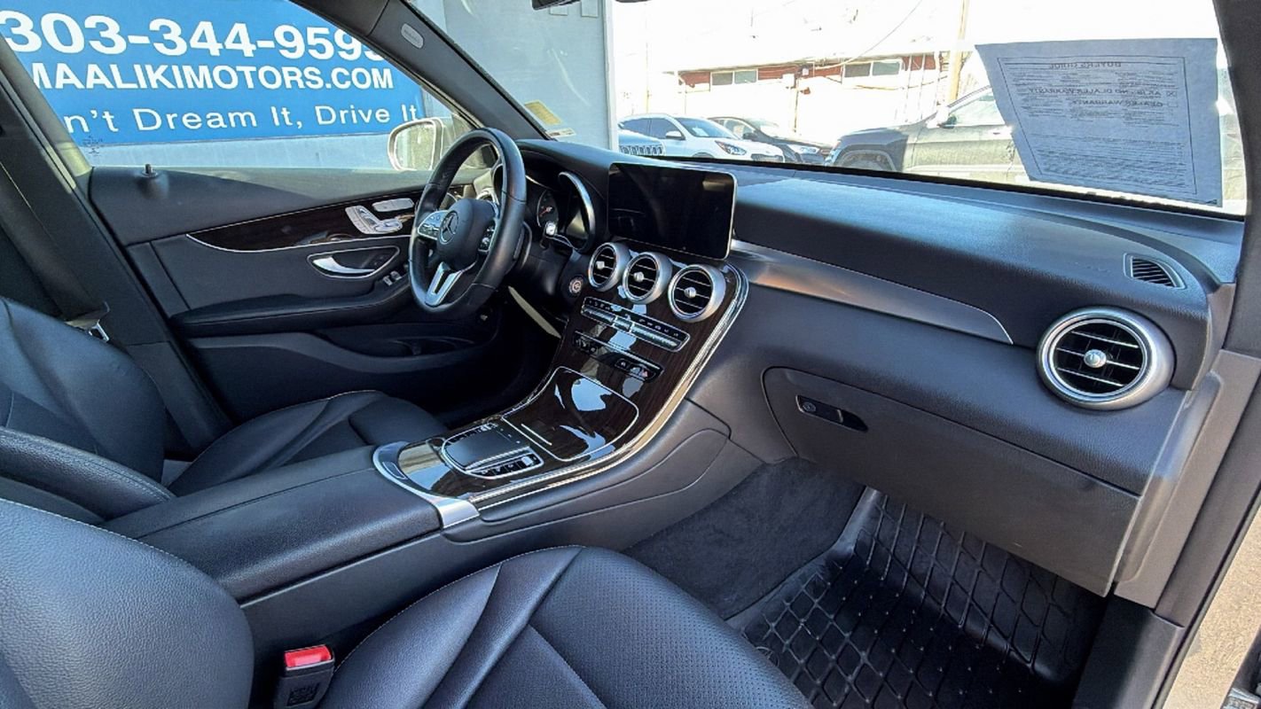 Used 2022 Mercedes-Benz GLC 300 4MATIC image 34