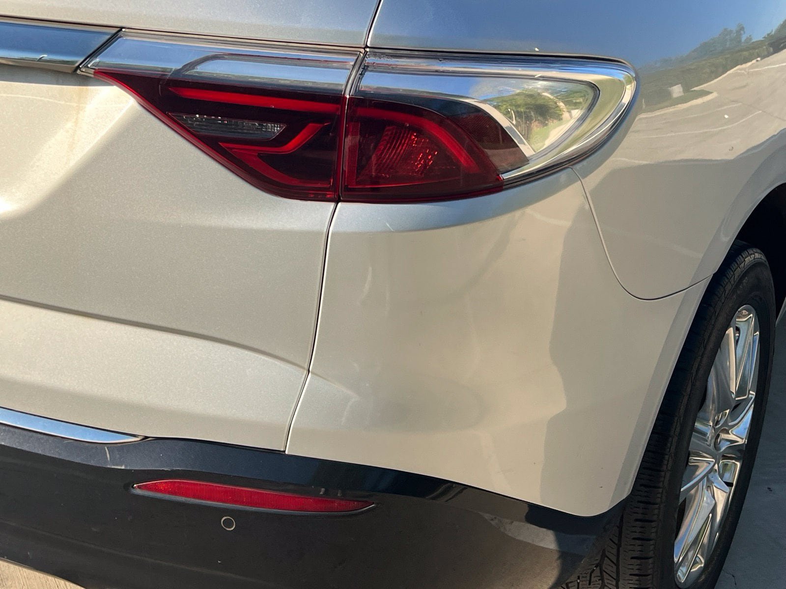 Used 2022 Buick Enclave Premium FWD image 13