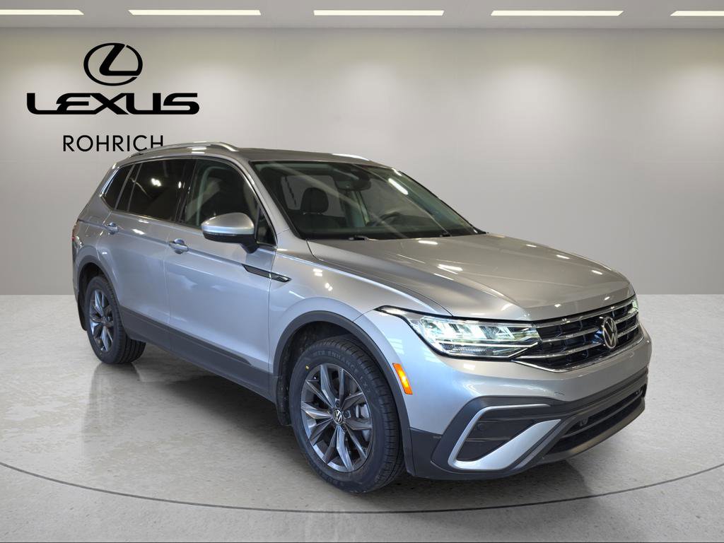 Used 2022 Volkswagen Tiguan SE image 3
