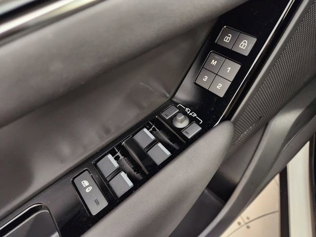 New 2026 Land Rover Range Rover Velar S image 21